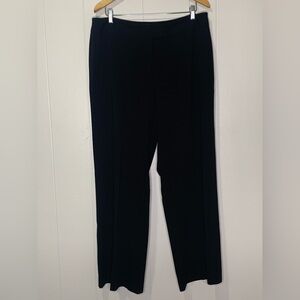 Like new Women’s black Anne Klein stretch pants size 14 